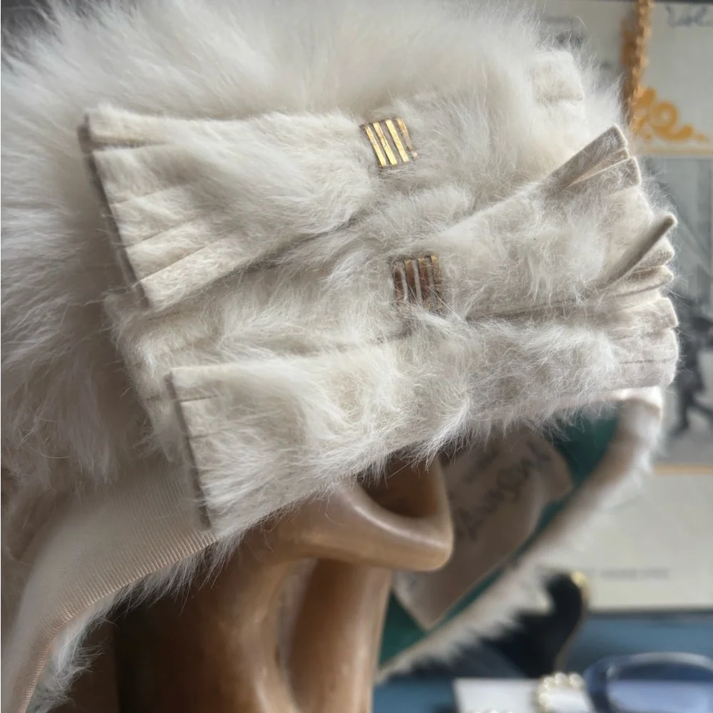 YSL fabulous vintage Fur Hat with Bow Accessories - Picture 3 of 16